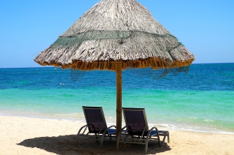 Roatan Beach Day at Paya Bay – Nature & Relax